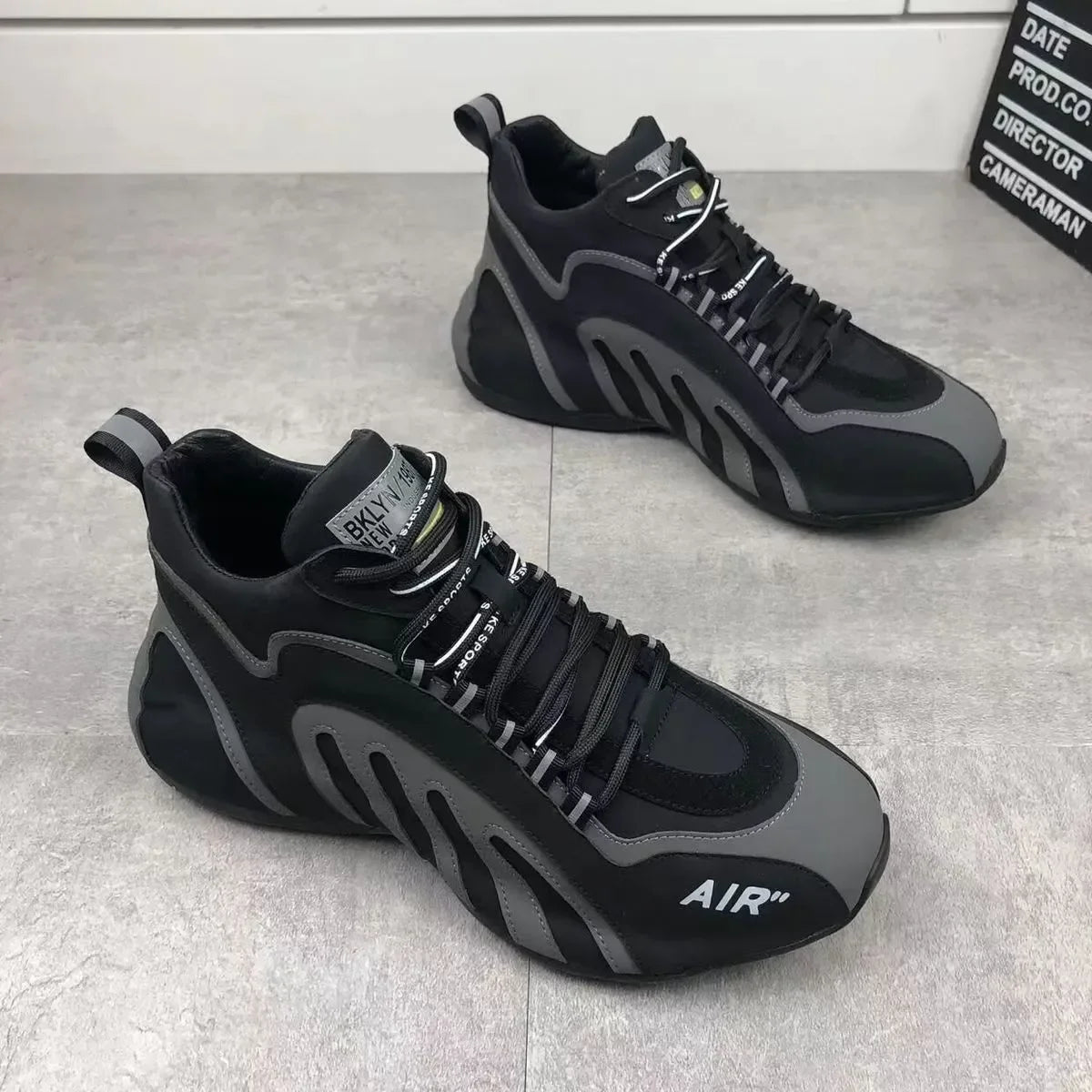 Sneakers Men Fashion  Casual Lightweight Breathable Running Shoes Men Sneakers Lace-up Platform Sneakers Footwear Zapatos Hombre